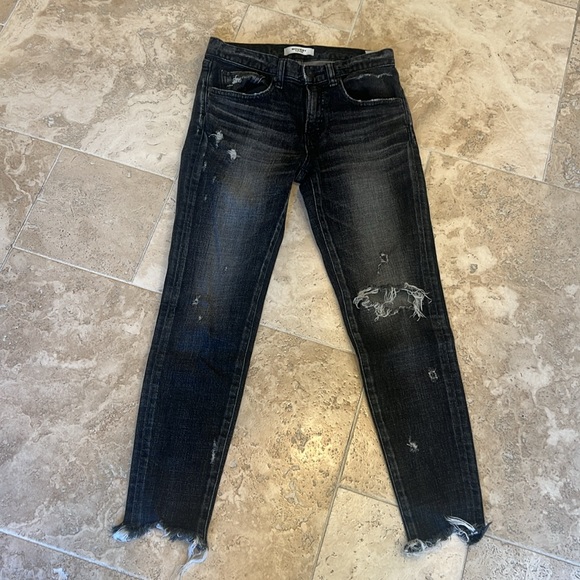 Moussy Vintage Black Glendale Mid Rise Distressed Frayed Hem Cropped Jeans - Picture 5 of 10